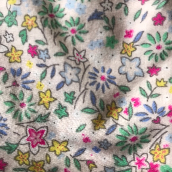 Baby gap size 3 cotton floral top - Picture 2 of 3